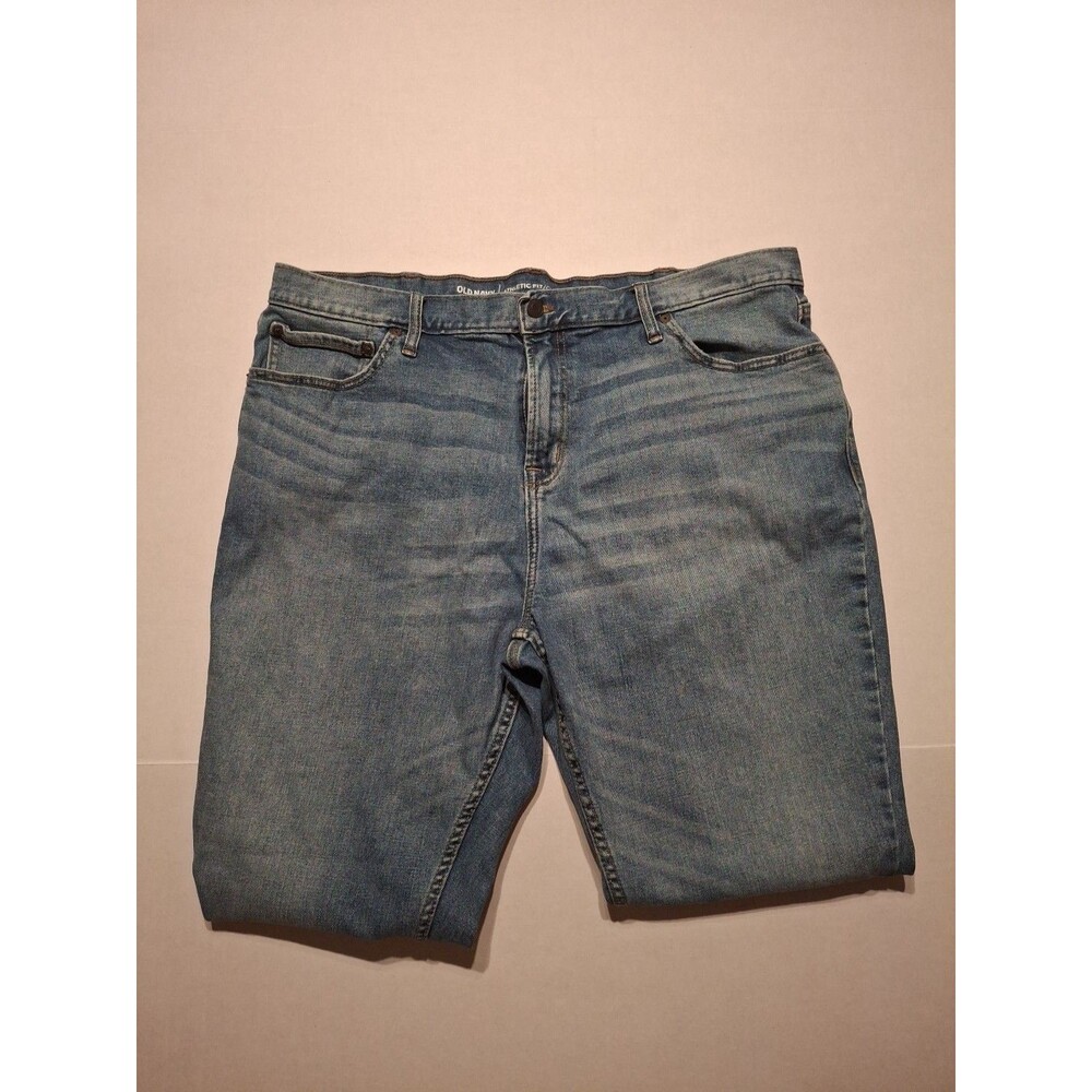 Old Navy jeans Men's Blue Distressed 40X30 Athletic Fit/Coupe Athletique style.